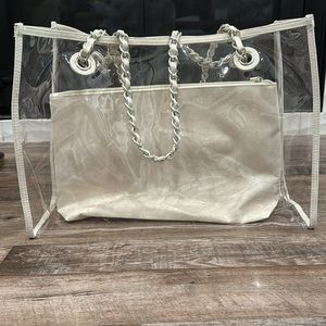 CLEAR HAND BAG 👜 2 BAGS IN ONE-BEAUTIFUL CLEAR OUTER with chain handles